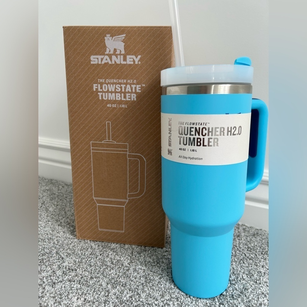 🆕 Stanley NEW IN BOX Quencher H2.0 Tumbler